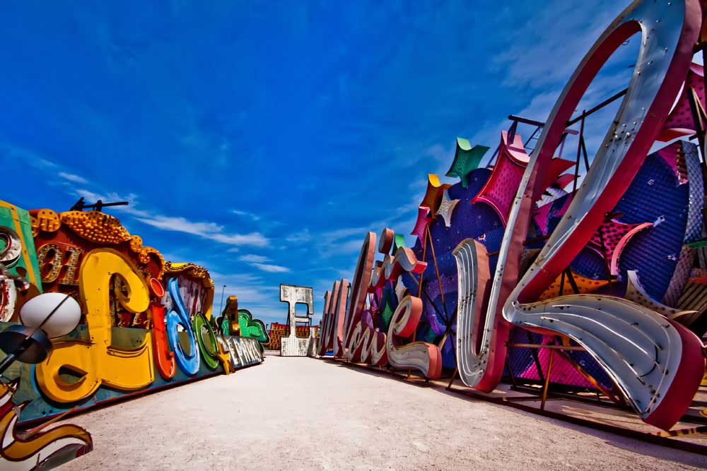 Third Annual “Stars and Stardust” at Neon Museum – It&#39;s The Norm
